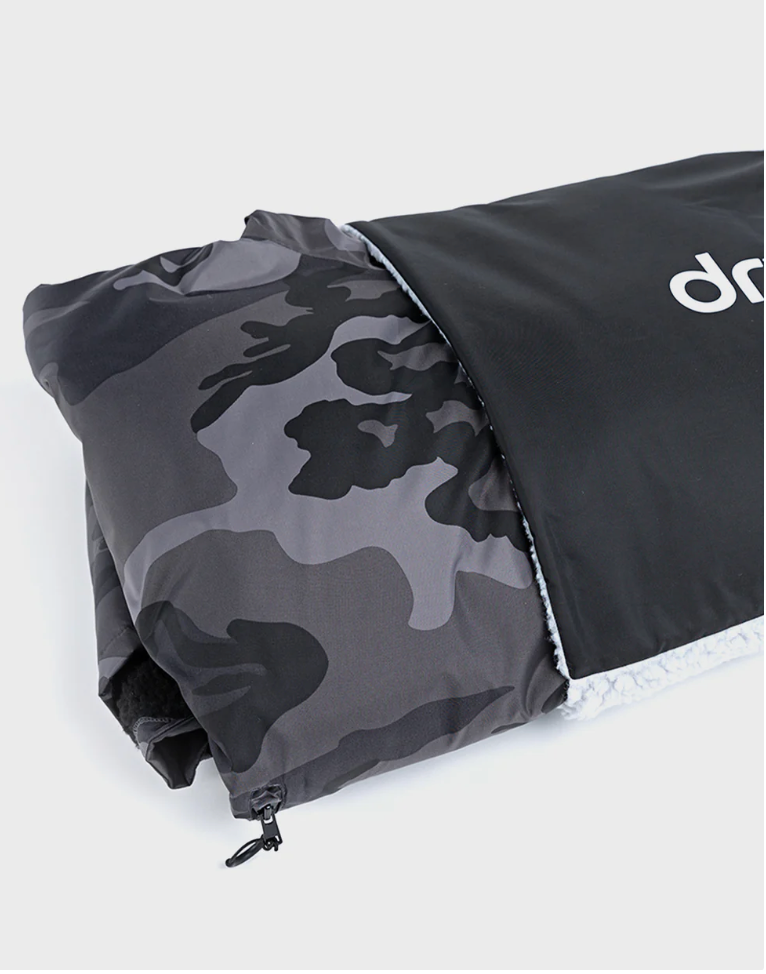 Dryrobe Cushion Cover ===Red/Black===