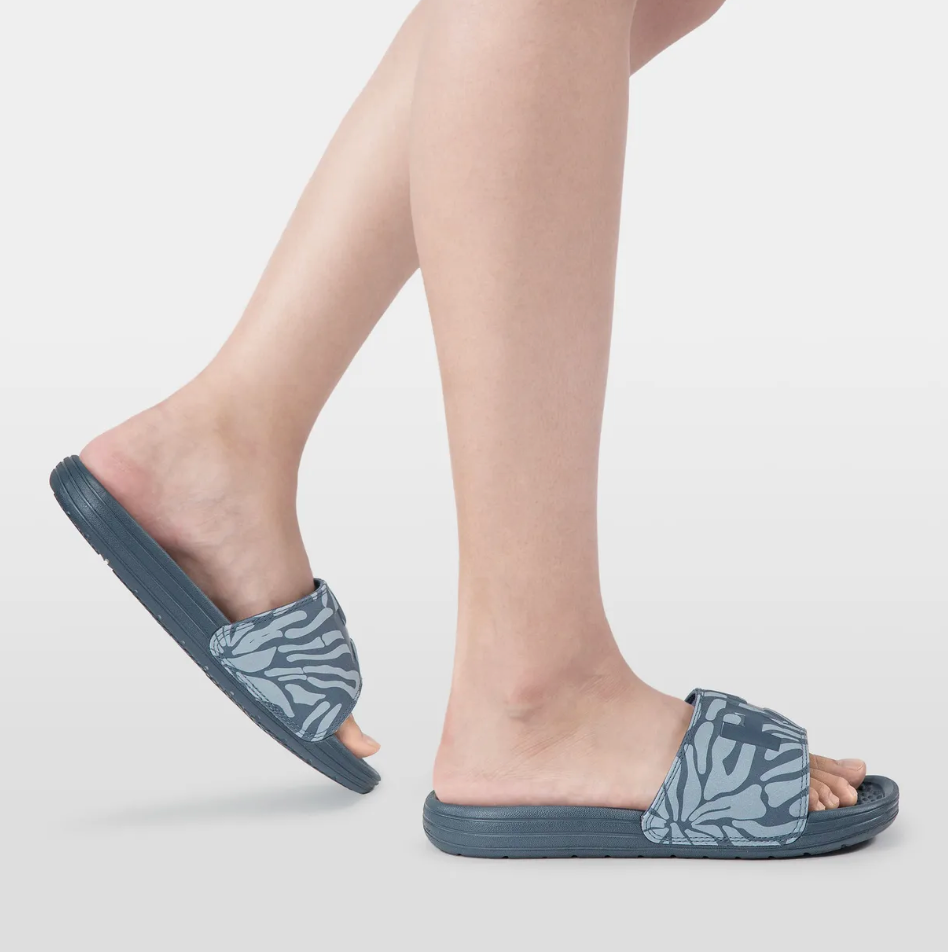 Helly Hansen slide