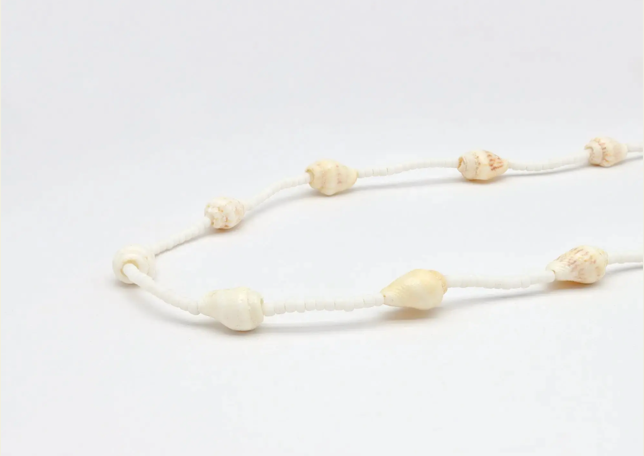 PINEAPLLE GIADA RAHAYU SHELL BEADED NECKLACE - GNP-007