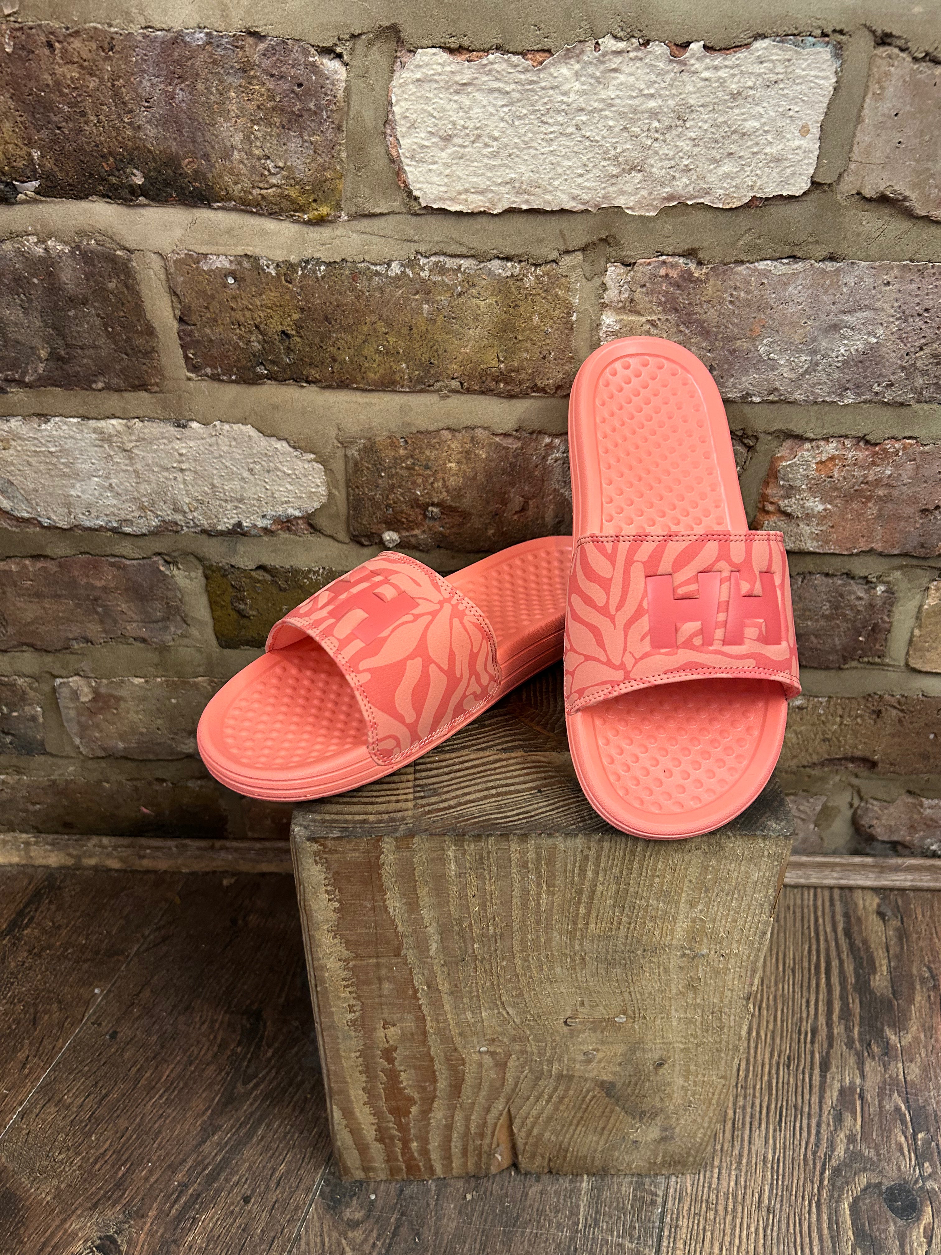 Helly Hansen coral sliders