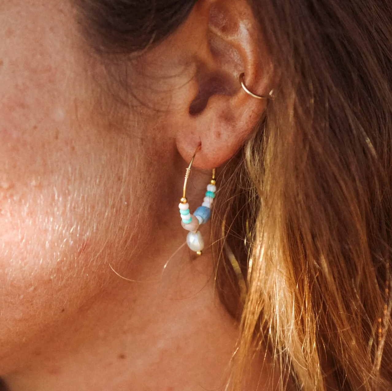 GIADA PECAHAN WIRE HOOP EARRINGS - GEP-008