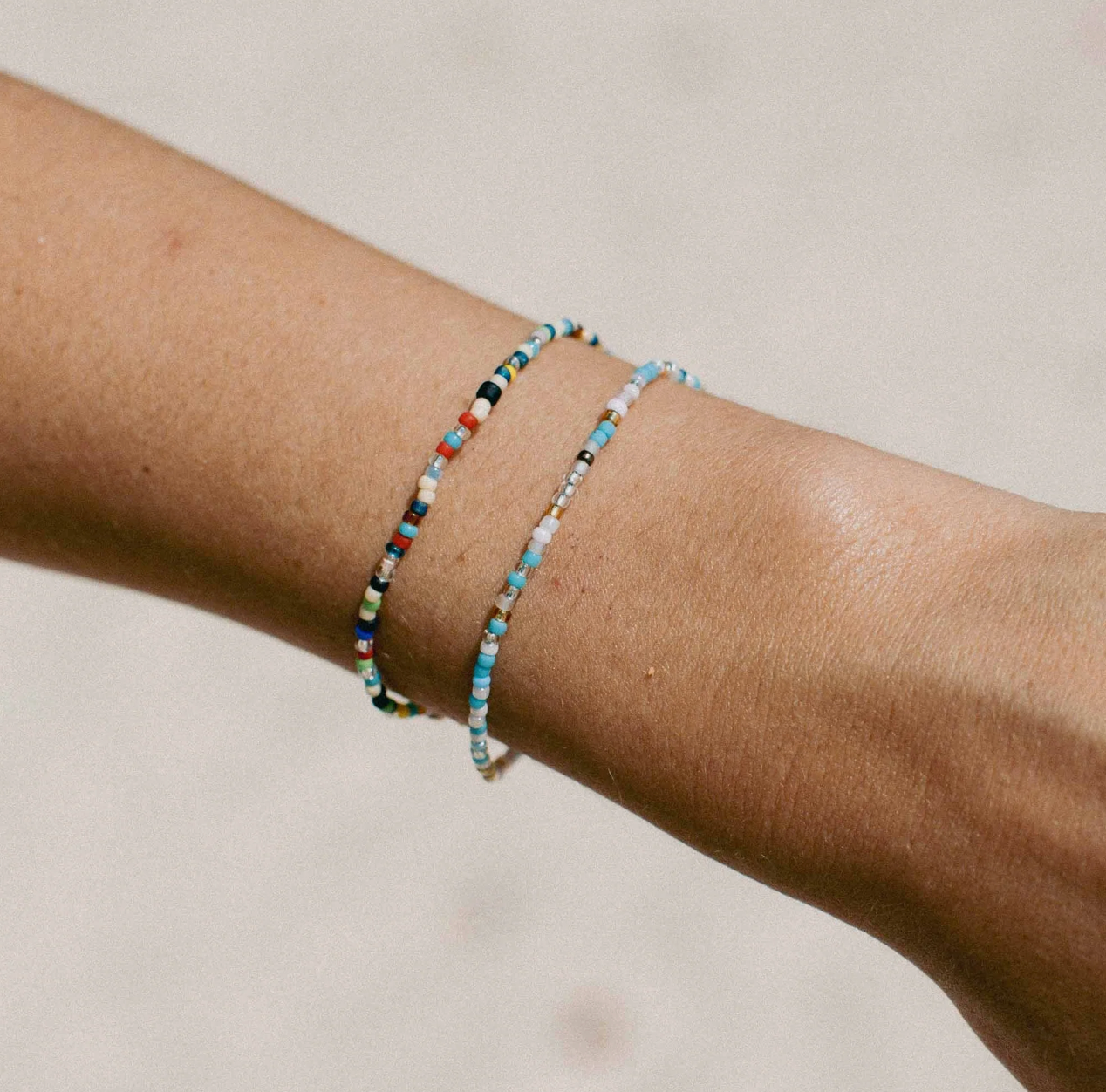 PINEAPLLE ALILA DAINTY BEADED BRACELET NICEP-004