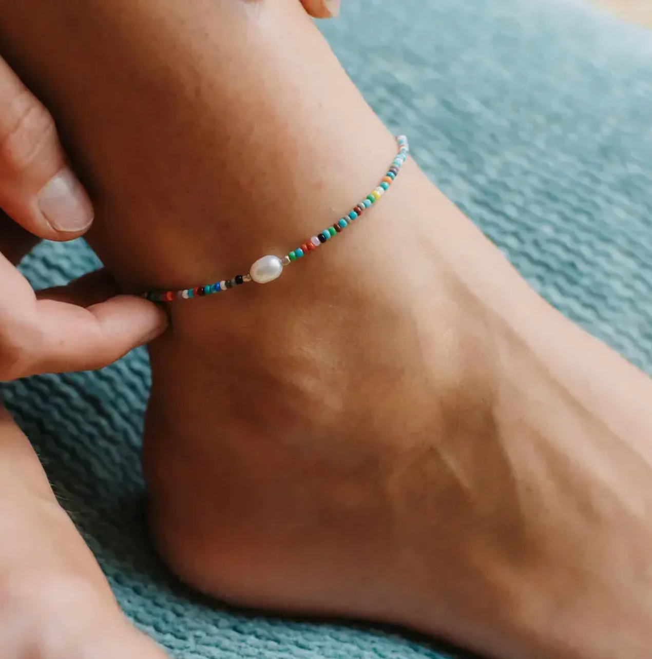 PINEAPPLE MATIRA FRESHWATER PEARL BEADED ANKLET - LBEP-062
