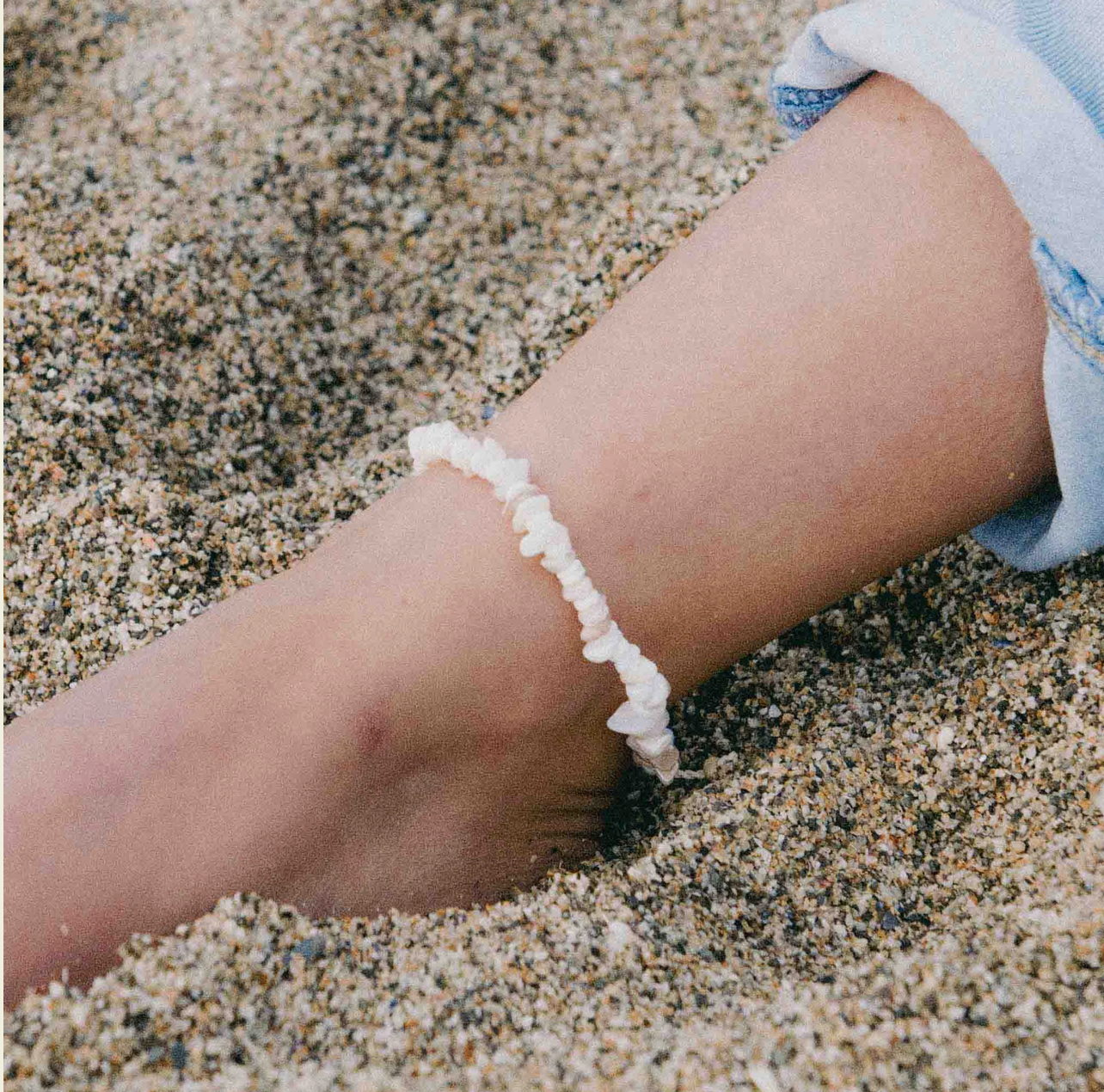 PINEAPPLE CANGGU PUKA SHELL SURFER ANKLET- KALA-001